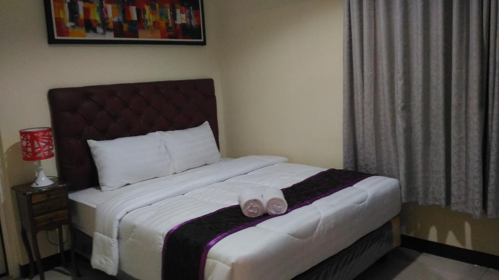 Diponegoro House Hotel Salatiga Exterior foto
